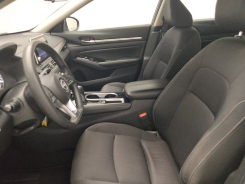 Used 2023 Nissan Altima 2.5 SV FWD image 17