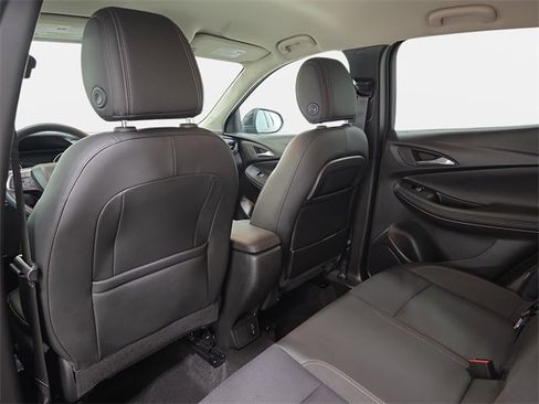 Used 2022 Buick Encore GX Select image 12