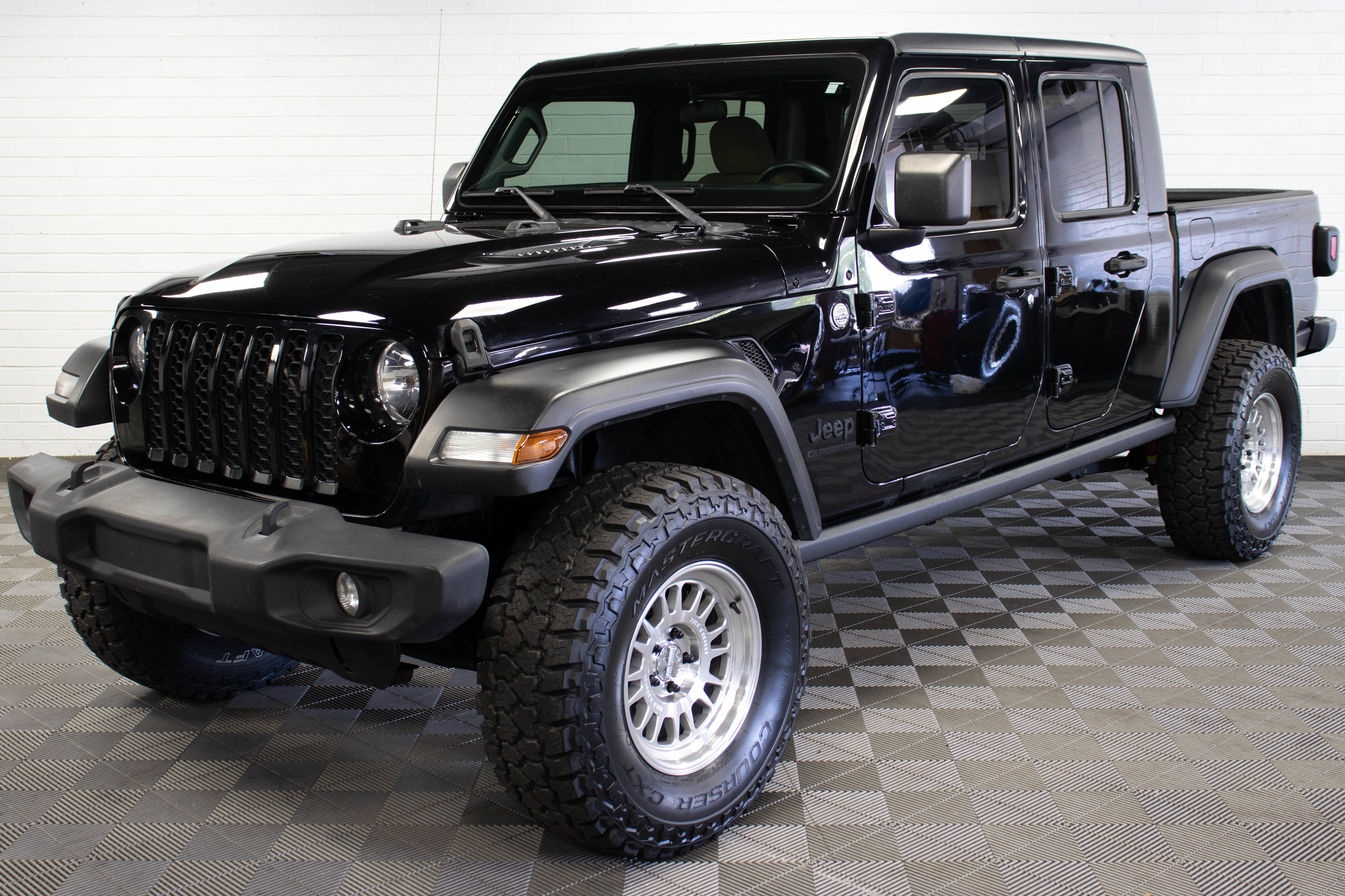 Used 2020 Jeep Gladiator Sport w/ Quick Order Package 24S AWD/4WD image 7
