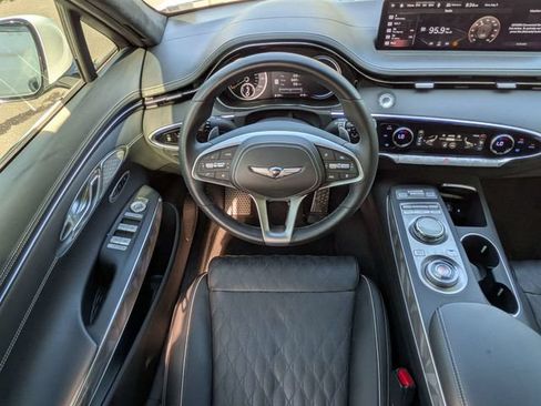 Used 2025 Genesis GV70 3.5T Sport w/ Sport Advanced Package AWD/4WD image 18