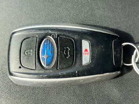 Used 2017 Subaru Outback 2.5i Limited AWD/4WD image 21