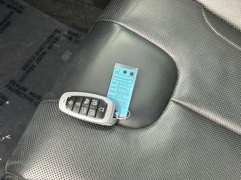 Used 2024 Hyundai Palisade Calligraphy image 58