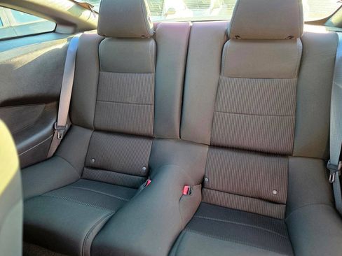 Used 2013 Ford Mustang Coupe RWD image 26