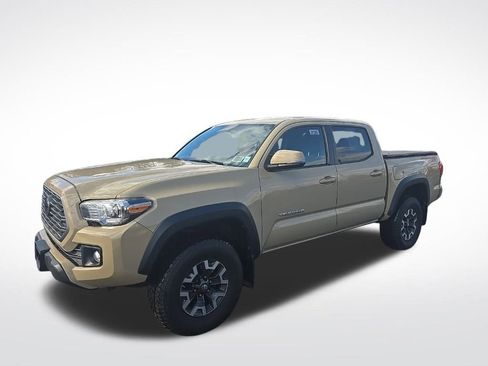 Used 2017 Toyota Tacoma TRD Off-Road image 4
