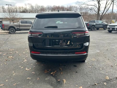 Used 2024 Jeep Grand Cherokee L Laredo image 5