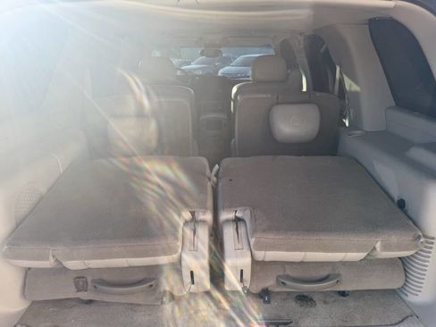 Used 2004 Cadillac Escalade AWD image 8