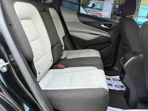 Used 2018 Chevrolet Equinox LT FWD image 18