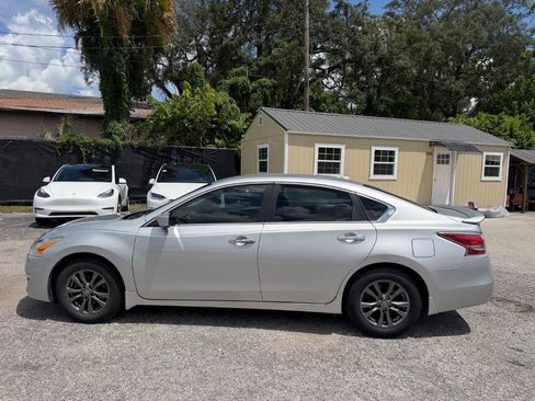 Used 2015 Nissan Altima 2.5 S w/ Special Edition Package FWD image 8