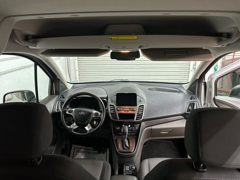 Used 2019 Ford Transit Connect XLT image 35