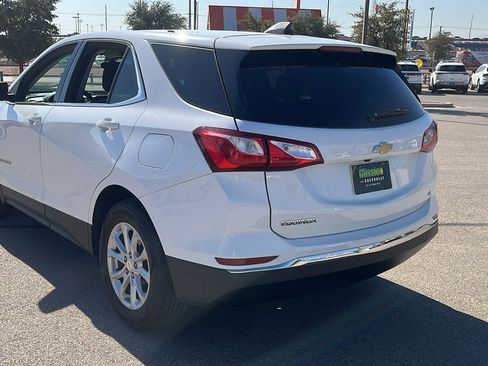 Used 2018 Chevrolet Equinox LT image 6