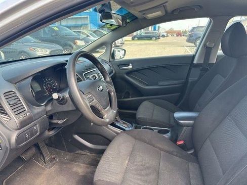 Used 2018 Kia Forte LX FWD image 11