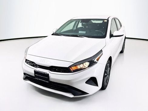 Certified 2023 Kia Forte LXS image 1