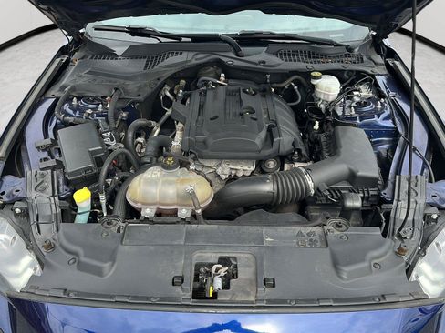 Used 2019 Ford Mustang Coupe RWD image 27