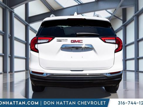 Used 2022 GMC Terrain SLT AWD/4WD image 23