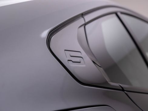 New 2026 BMW 530i xDrive w/ Executive Package image 32