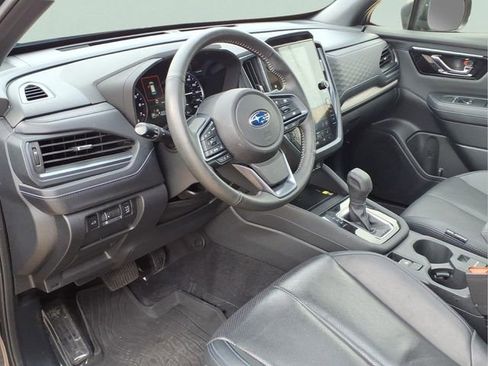 Used 2025 Subaru Forester Limited image 8