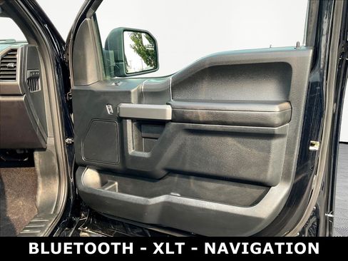 Used 2018 Ford F150 XLT w/ Equipment Group 302A Luxury AWD/4WD image 28