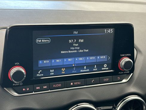 Used 2025 Nissan Sentra S image 16