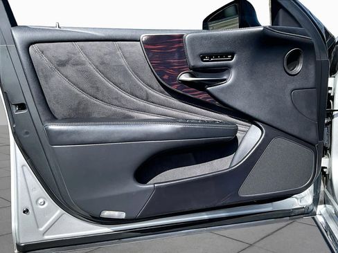 Used 2019 Lexus LS 500 AWD w/ Interior Upgrade Package image 20
