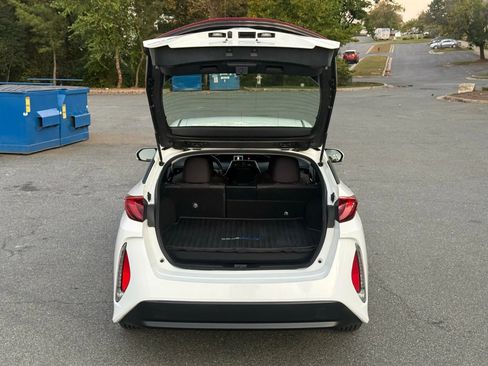 Used 2018 Toyota Prius Prime Plus w/ Carpet Mat Package image 13