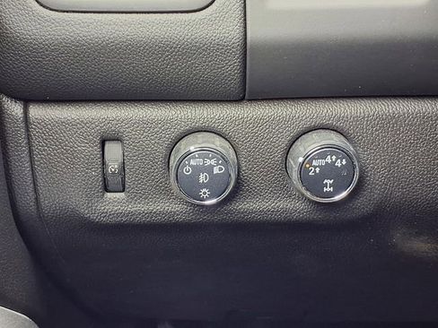 Used 2020 Chevrolet Colorado LT w/ LT Convenience Package image 18