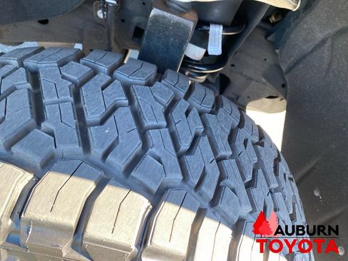 Used 2019 Chevrolet Silverado 1500 RST AWD/4WD image 13
