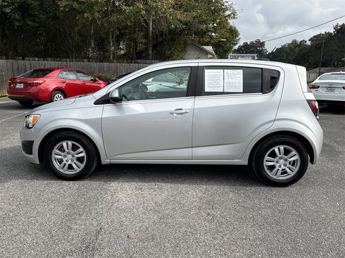 Used 2015 Chevrolet Sonic LT image 3
