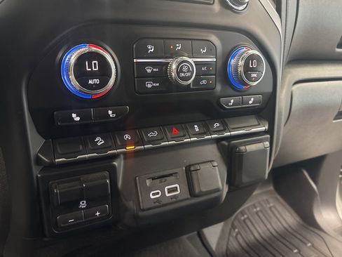 Used 2020 GMC Sierra 1500 SLT w/ X31 Off-Road Package image 20