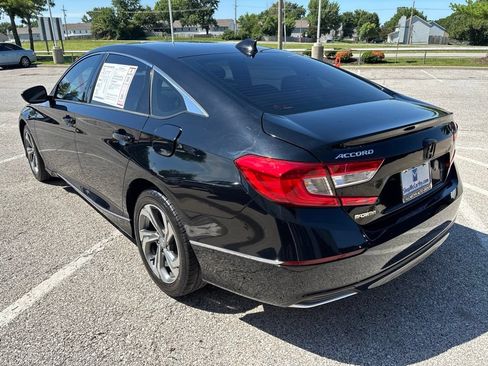 Used 2018 Honda Accord EX image 18