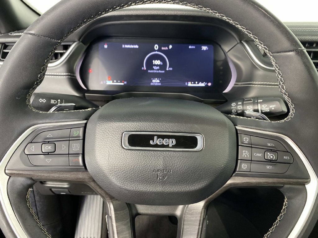 Used 2024 Jeep Grand Cherokee L Limited AWD/4WD image 14
