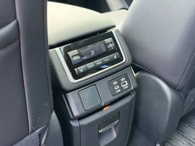 Certified 2025 Subaru Ascent Limited AWD/4WD image 12