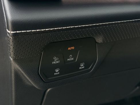 New 2026 Volkswagen Atlas SEL Premium R-Line image 23