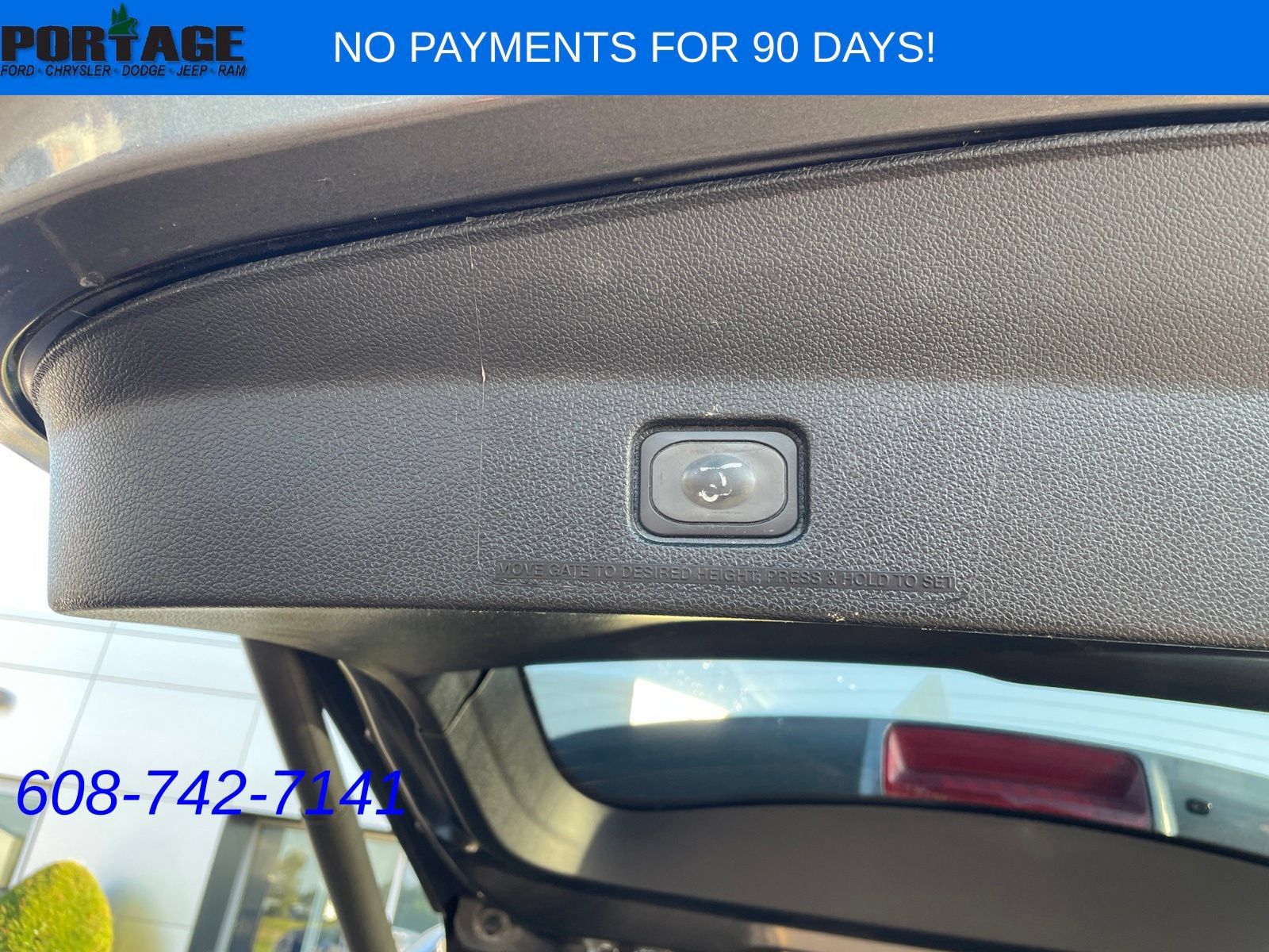 Used 2017 Ford Explorer XLT w/ Equipment Group 202A AWD/4WD image 6