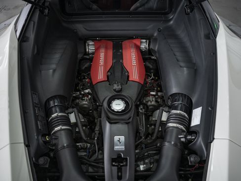 Used 2018 Ferrari 488 GTB RWD image 44