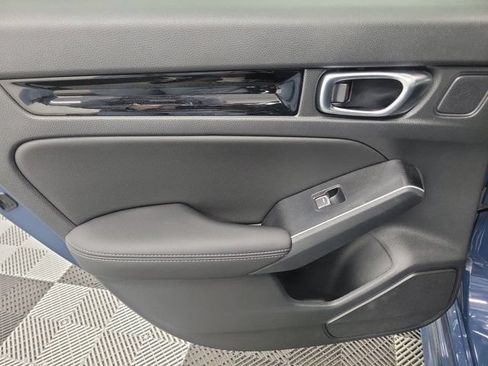 Used 2025 Honda Civic Sport image 14