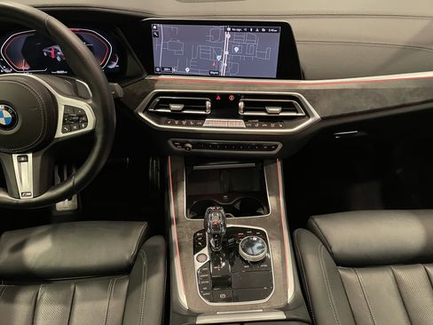 Used 2022 BMW X5 xDrive40i w/ M Sport Package AWD/4WD image 17