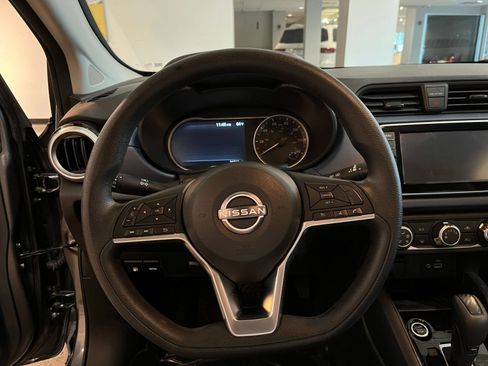 Used 2025 Nissan Versa SV FWD image 27