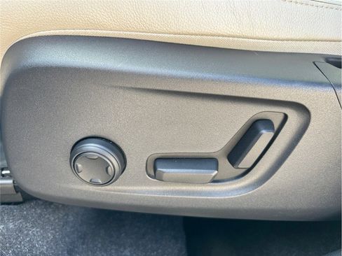 Used 2020 Volvo XC40 T5 Inscription w/ Protection Package image 20