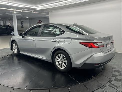 Certified 2025 Toyota Camry LE image 3