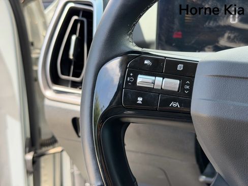 New 2026 Kia Sorento LX FWD image 14