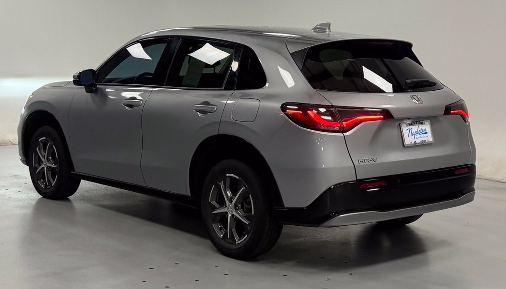 Used 2024 Honda HR-V EX-L image 3