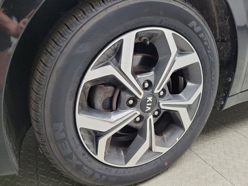 Used 2019 Kia Forte LXS FWD image 31