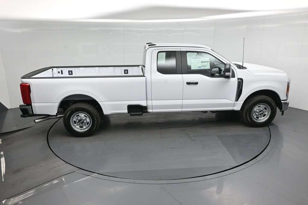 New 2026 Ford F250 XL w/ XL Chrome Package RWD image 32