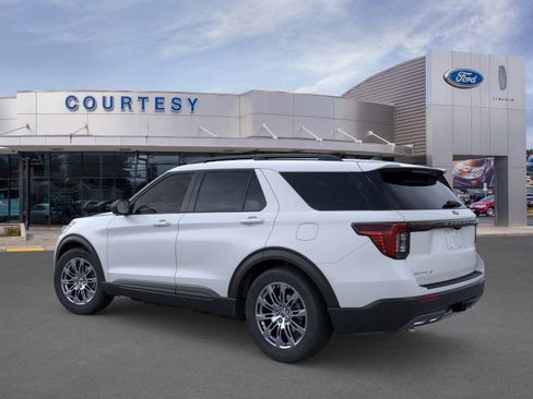 New 2026 Ford Explorer Active w/ Active Comfort Package image 4