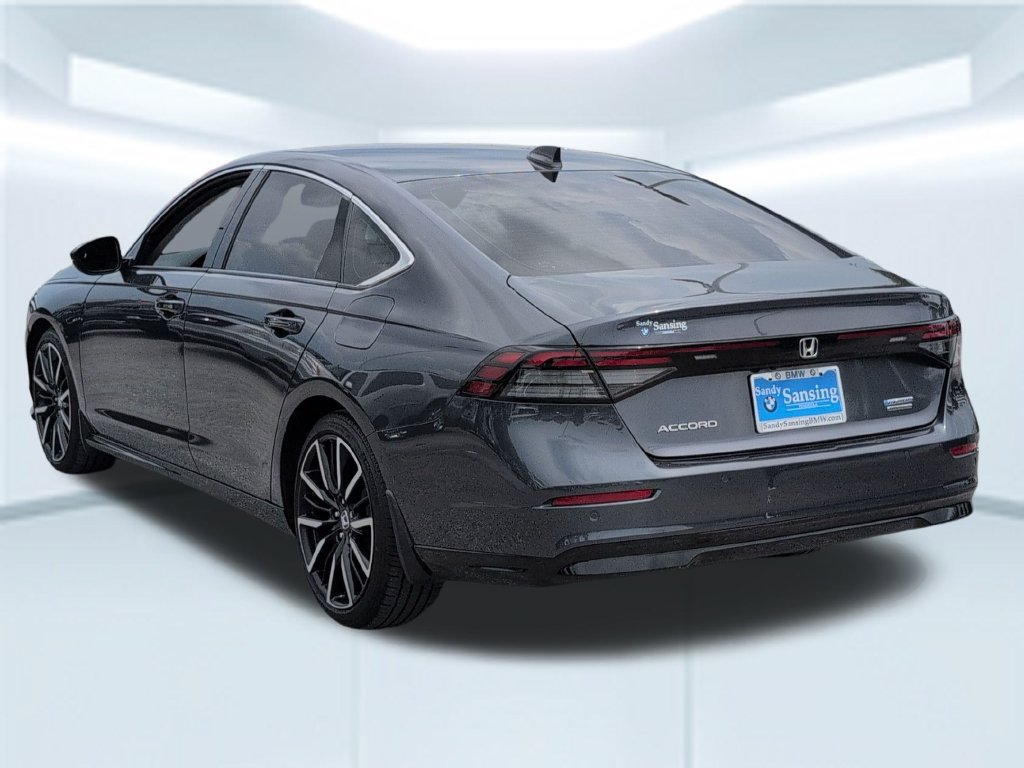 Used 2023 Honda Accord Touring image 3