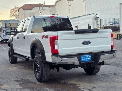Used 2017 Ford F250 XLT w/ XLT Value Package image 6