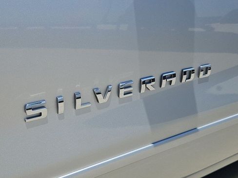 Used 2017 Chevrolet Silverado 1500 LT w/ All Star Edition RWD image 31