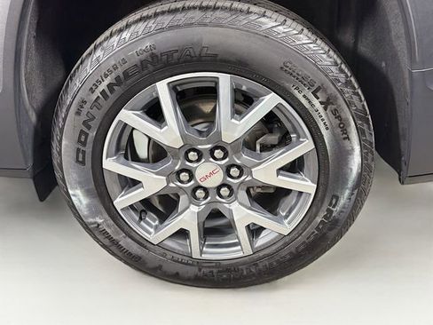 Used 2023 GMC Acadia SLT w/ Technology Package AWD/4WD image 34