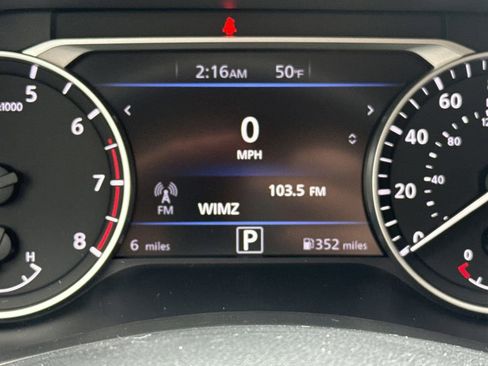 New 2025 Nissan Sentra SR FWD image 10