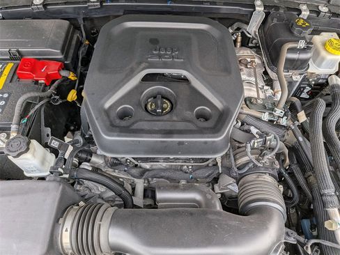 Used 2023 Jeep Wrangler Unlimited Sahara w/ Cold Weather Group image 27